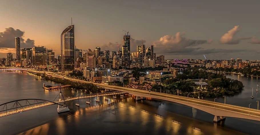 australia-brisbane-city-sunset-gold-1